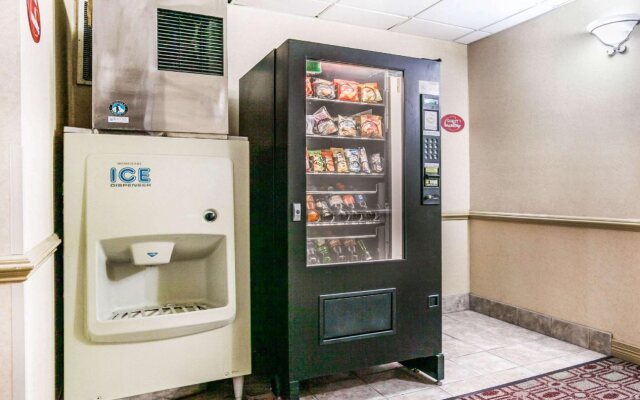 Rodeway Inn & Suites East/I-44