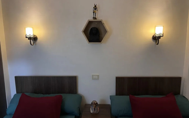Giza pyramids view Homestay