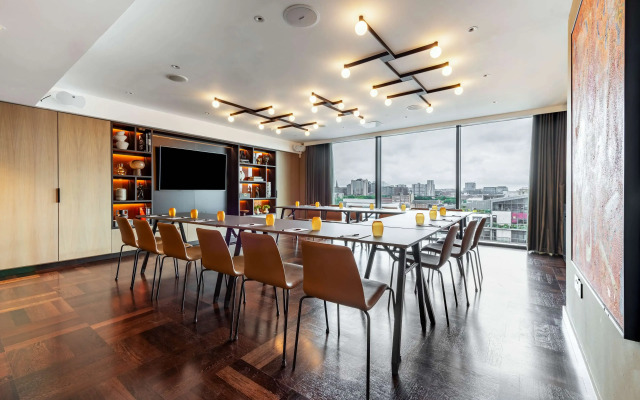Radisson RED Glasgow