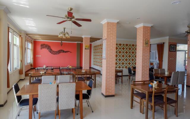 RedDoorz Plus Syariah @ Hotel Boulevard Luwuk