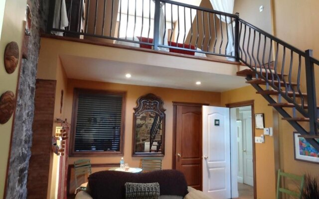 Le Manoir du Rocher B & B