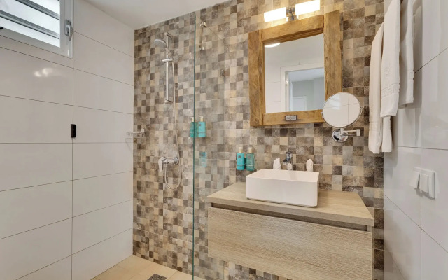 Delfins Beach Resort Bonaire, Tapestry Collection by Hilton