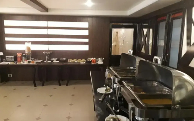 Hotel Sarthak
