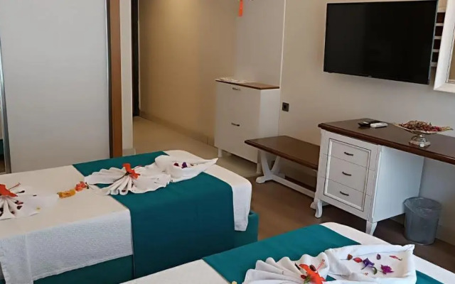Polaris Hayat Motel