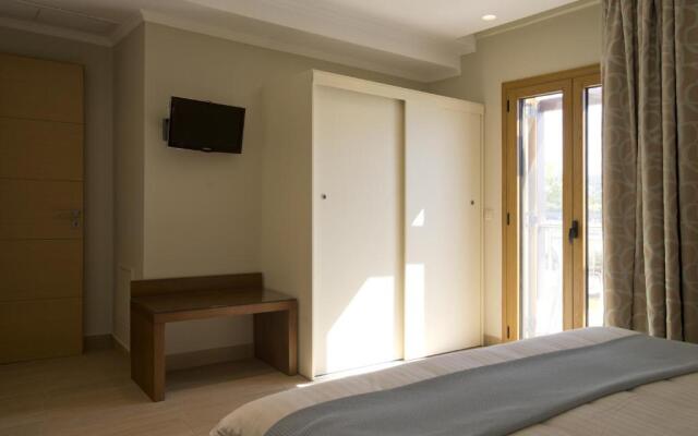 Niriides Luxury Villas