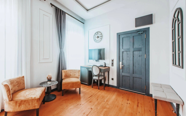 Ferman Port Hotel - Special Class