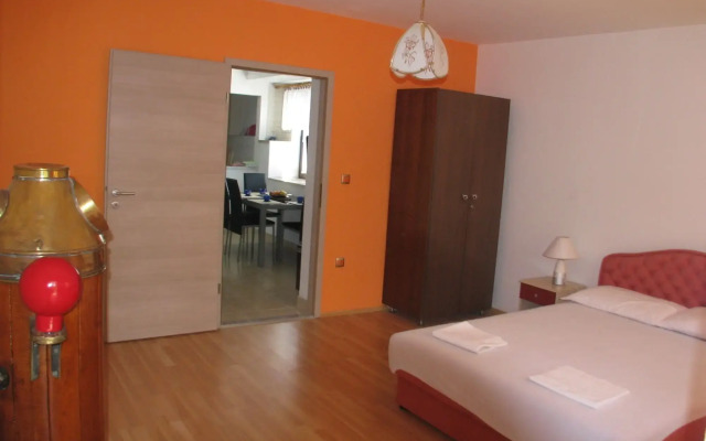 Apartments Miljak