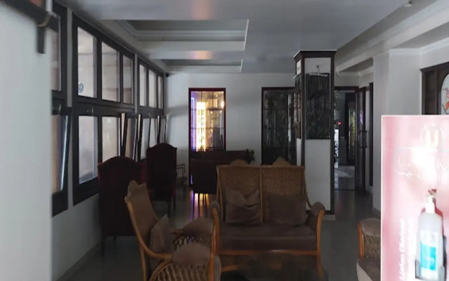 Uzunkum Hotel