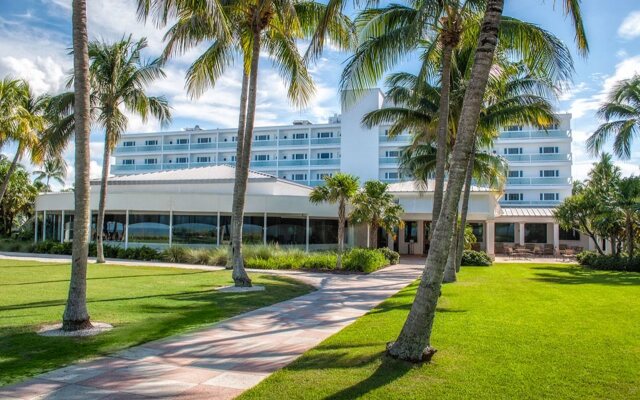 Naples Beach Club, a Four Seasons Resort