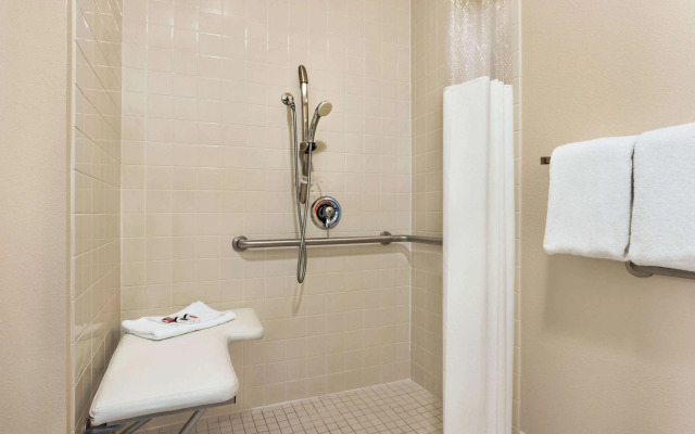 Baymont by Wyndham Ft. Leonard/Saint Robert