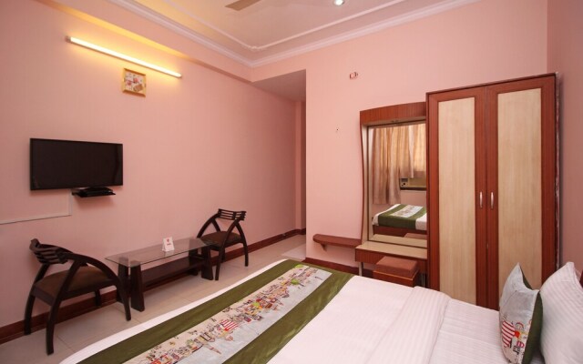 OYO 9143 Hotel Maharani