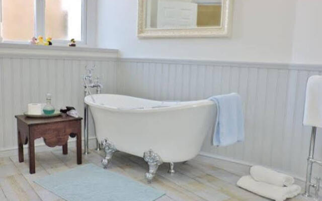 Tides Reach Guest House