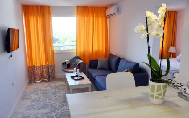 Spring Holiday Resort