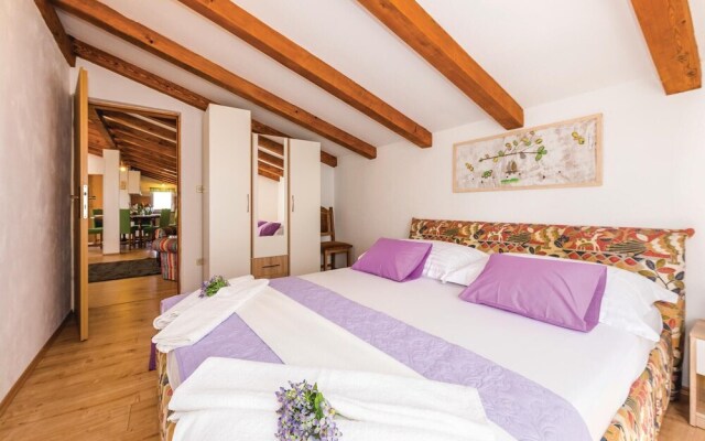 Stunning Home in Tribunj With Wifi and 4 Bedrooms