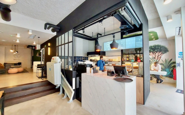 Atypicap Capsule Hostel