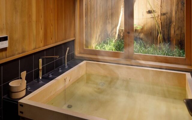 Tsumugi Nishinotoinhanayacho