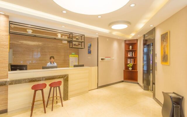 Qingpishu Hotel （Guilin West City Road,Walking street ）