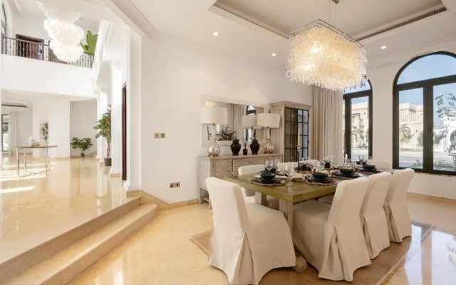 Maison Privee - Villa on Beach w Private Pool The Palm Jumeirah