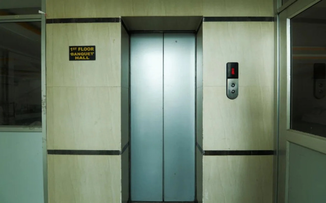 Hotel Sunview by OYO Rooms