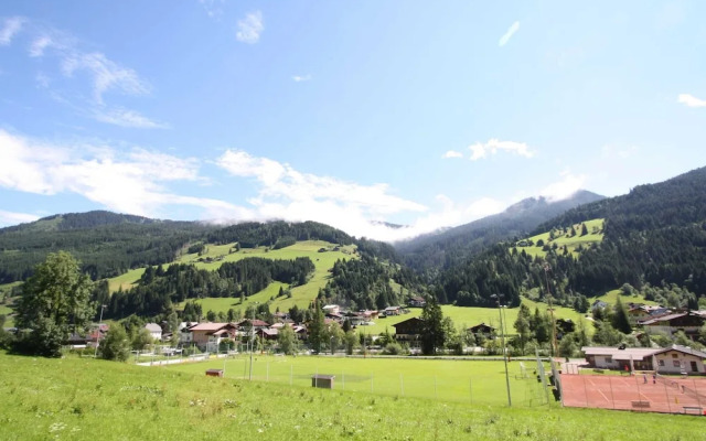 Apartment in Kleinarl Near Ski Lift