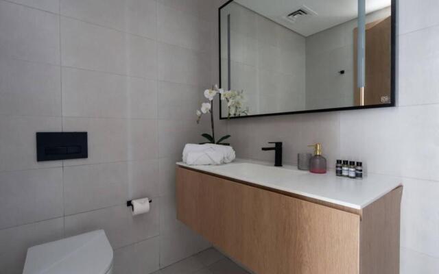 Frank Porter - Marquise Square