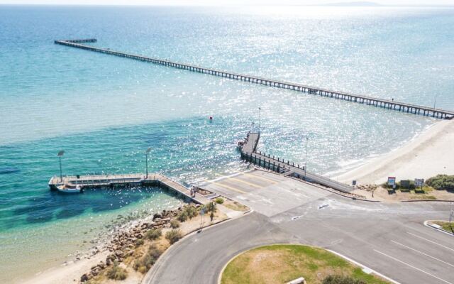 Whitecliffs Beach Resort