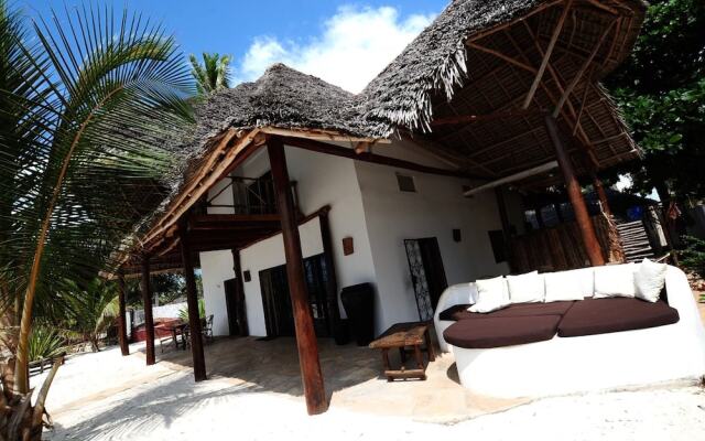 Beachfront Villa Patti ZanzibarHouses