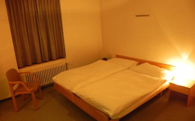 Zys Hotel