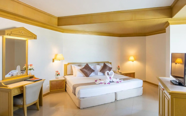 City Beach Resort