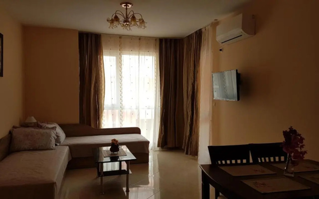 Zefira Apartments