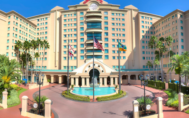 Florida Hotel & Conference Center in the Florida Mall