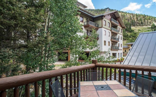 Alpine Village Suites