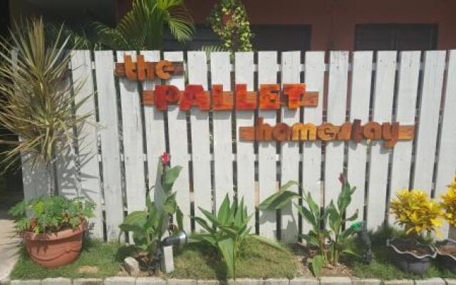 Pallet Homestay2