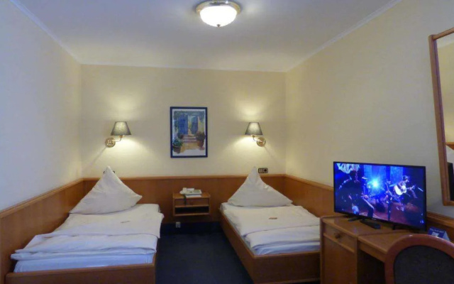 Central Hotel