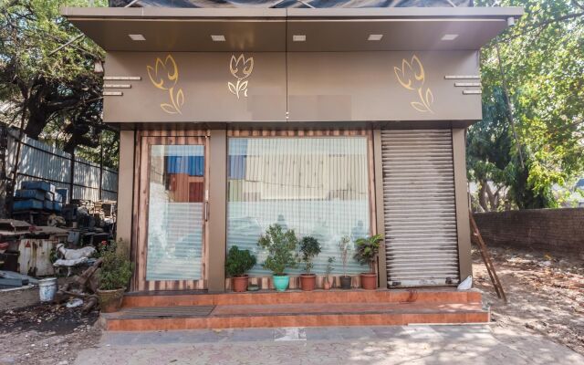 Oyo 7879 Golden Tulipz Boutique Hotel