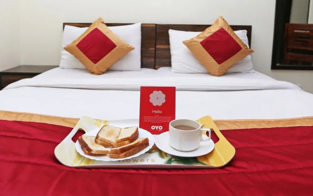 Oyo 4930 Home Stay Em Residency