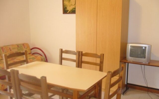Dainese Apartments, Casa Ester