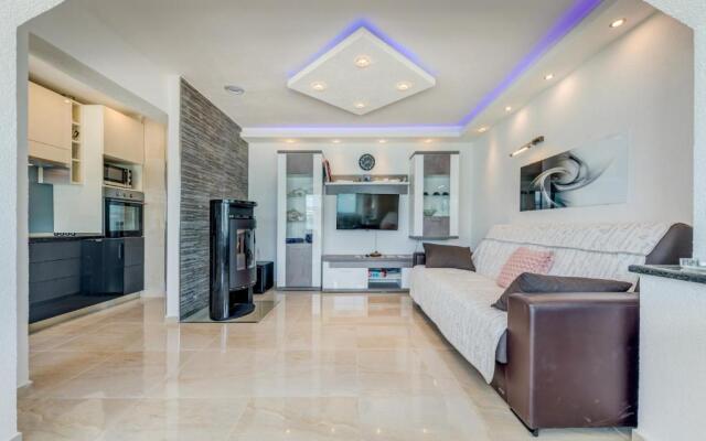 Apartment Marin