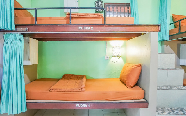 Padi-Padi Hostel & Bar