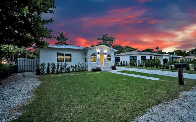 Entire House - Paradise in Dania Beach