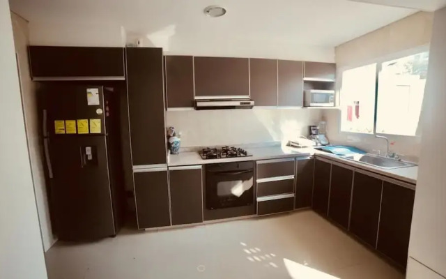 Hermosa Casa Playera