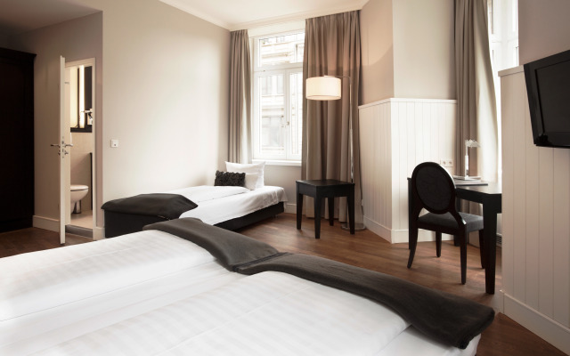 Victoria Hotel