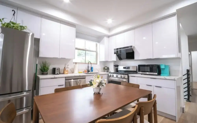 Stylish Private Room by Downtown LA