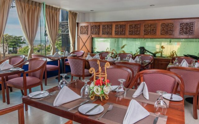 Global Towers Hotel & Suites