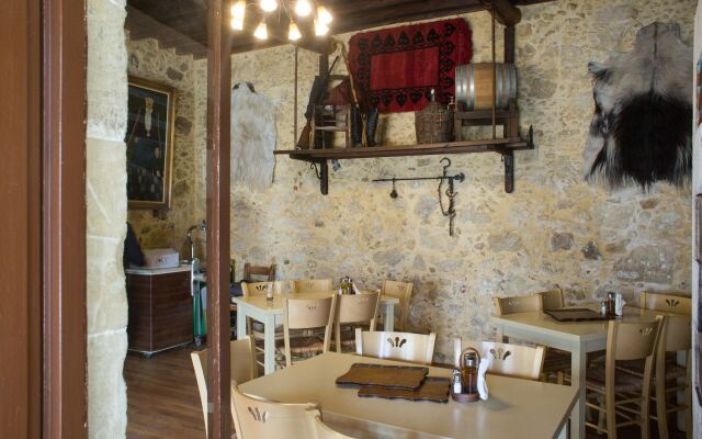 Agarathos Traditional Rooms