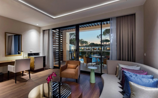 Trendy Lara Hotel