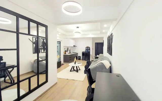 Luxurious Nairobi Condo With Rooftop Pool & Gym