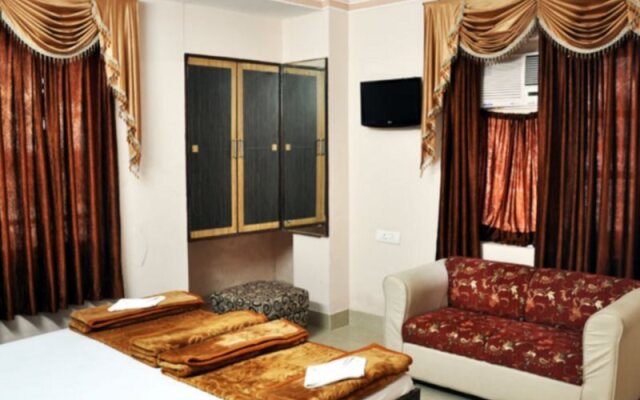 Hotel Pukhraj