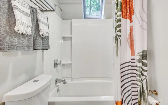 Vermont Mountain Retreat: The Antler House