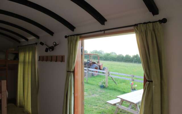 Greenacres Self Catering Railway Wagon-Glamping